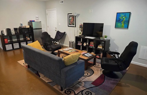 Knoxville Apartment | Oconee Oasis: 2BR/2bed updated suite w scenic view