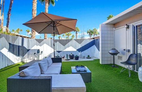 Twin Palms House | Ocotillo Art Bungalow
