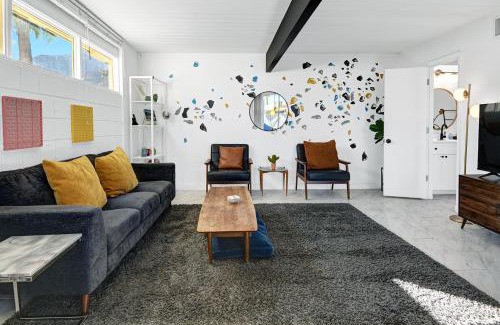Twin Palms House | Ocotillo Art Bungalow