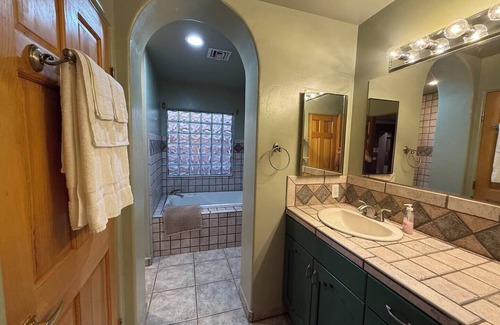 Rio Rico House | Ocotillo Ranch, relax, enjoy the majestic mountains, wildlife and best sunsets.