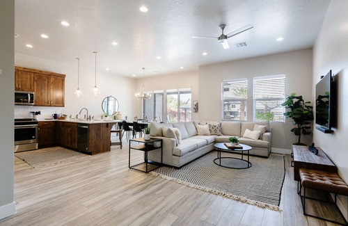 Ivins House | Ocotillo Springs Resort 27| Community Pool, Two Paddleboards and Two Kids' Kayaks