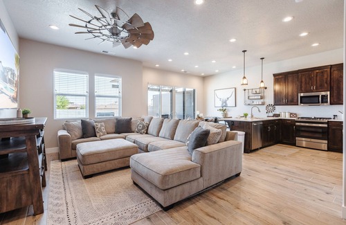 Ivins House | Ocotillo Springs Resort 70 | Private Pool, Hot Tub, and Community Amenities