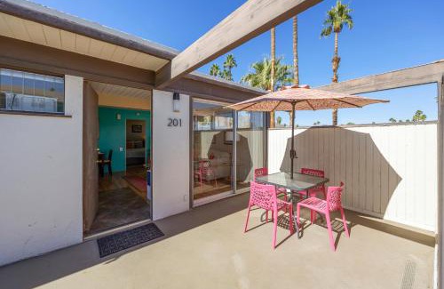 Twin Palms House | Ocotillo Turquoise Hideaway by Oranj Palm