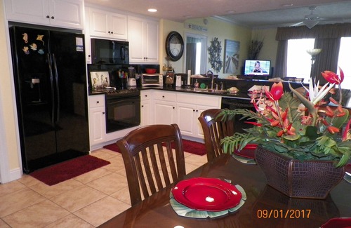 Lower Grand Lagoon Condo | OCT 25 - Nov 1 DEAL /153 FIVE STAR REVIEWS/FREE BEACH CHAIRS/GULF FT