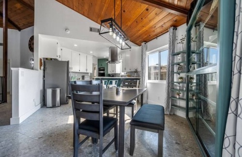 Visalia House | OctaFarmRetreat 🌳 Gateway To Sequoia Natl Park 🏔
