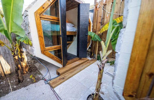 Las Carreras RV Rental | Octagon Cave Home by the Beach!