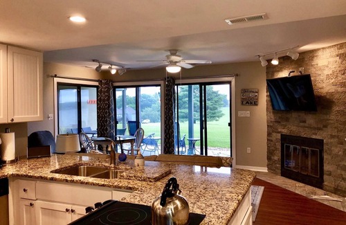 North Shore Condo | October 6 to 11 last opening for fall at SML! Come enjoy the post season peace!