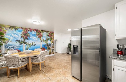 Los Angeles House | October Sale! 35% Off- Cozy Home near LAX+Parking