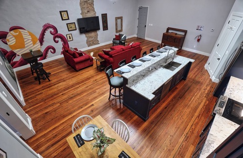Galveston Apartment | Octopus Lounge on Strand- historic neighborhood, local shops and dining