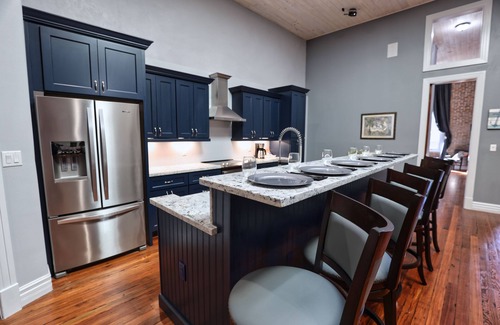 Galveston Apartment | Octopus Lounge on Strand- historic neighborhood, local shops and dining