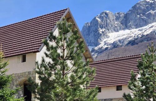 Shkoder County Villa | Oda e Arbërit