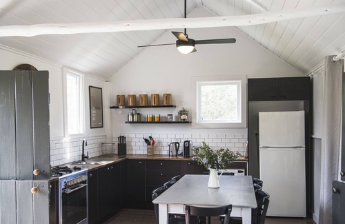 Lue Cottage | Odd Frog Lodges Cottage - a farm stay escape