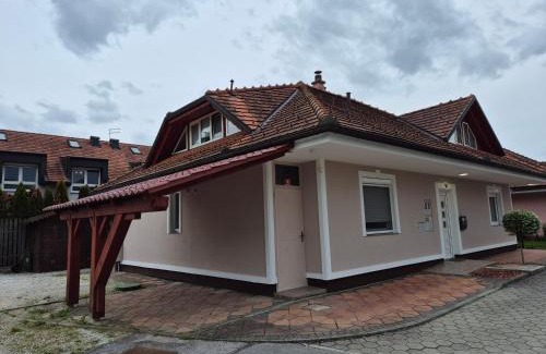 Skofljica Apartment | Oddih v mirnem in zelenem okolju