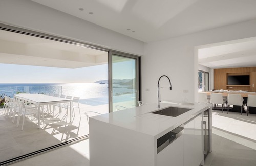 Bali Villa | Ode Iconic Residence, forever in blue! With Sea Views, Cinema Room, Sauna & Gym!