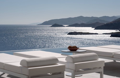 Bali Villa | Ode Iconic Residence, forever in blue! With Sea Views, Cinema Room, Sauna & Gym!