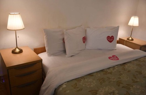 Akosombo Hotel | Odo So Royal Hotel
