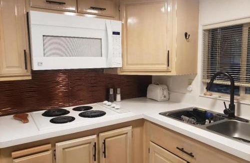 Smith River House | Odysea Ocean Cabin 26 W Jacuzzi & Modern Decor