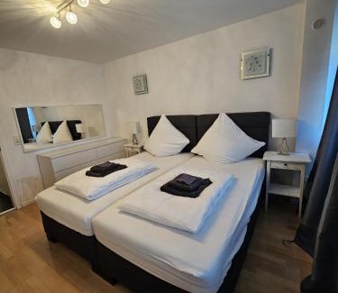 Alt-Moosach Apartment | OEZ 3 Zimmer Wohnung
