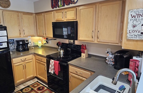 North Capitol Condo | ❤️of DWTN on the RIVER♥️Walk 2 BROADWAY & ALL/🎶🎸/2KING BDS/2BA/Free PRKG/POOL