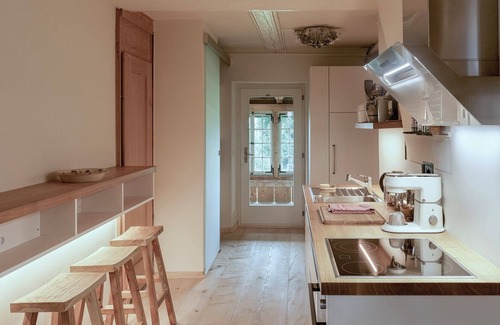 Ferenbalm Apartment | Ofenhaus 1805, Moderne und Tradition, Wohnung 1