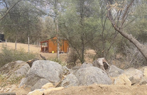 Squaw Valley Cabin | Off-grid 1-bed Cabin in Yokuts Valley