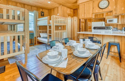 Anacortes House | Off-Grid Bungalow Cabin| Private Ranch | Sleeps 8