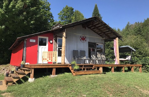 Bonnechere Valley Apartment | Off Grid Cabin
