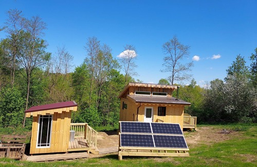 Soldiers Grove Cabin | Off-grid Cabin in the Heart of the Driftless