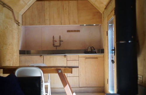 Gillingham Cabin | Off-grid Cabin, Outdoor Bath, 15 min from Bruton
