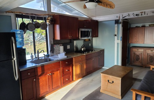 Captain Cook House | Off grid Cottage on a small farm, fabulous ocean views.