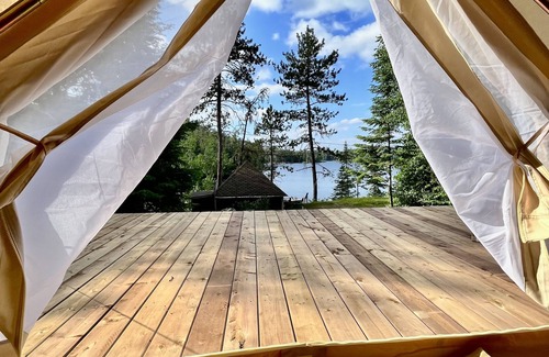 Sioux Narrows Nestor Falls House | Off Grid Glamping Tent with shared Hot tub, and Sauna!