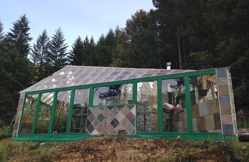 Gasquet Cabin | Off-Grid Half Moon @ Sustainable Ecovillage