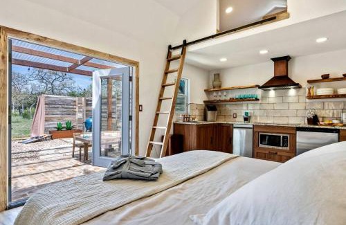 Wimberley House | Off-Grid Luxurious Tiny Cabin with Incredible Outdoor and Indoor in Texas