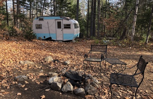 Chatham House | Off-Grid Retro Trailer in the heart of the White Mountain National Forest