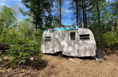 Chatham House | Off-Grid Retro Trailer in the heart of the White Mountain National Forest