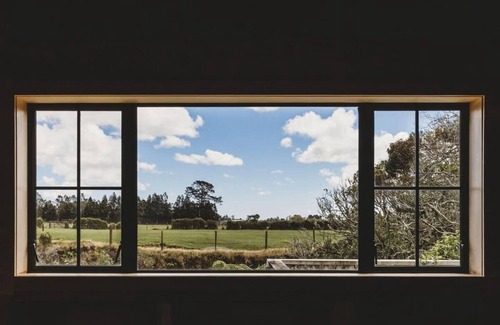 Kaimiro Cabin | Off-Grid River Retreat in Inglewood