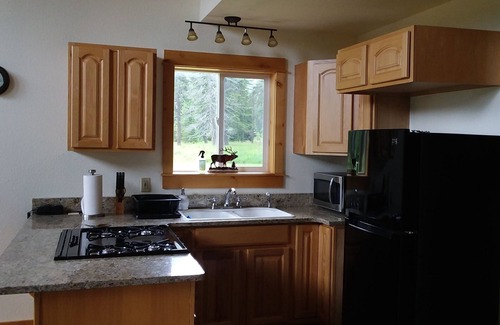 Trout Creek Cabin | Off Grid Secluded Cabin In Whitepine Creek Valley