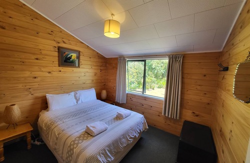 Murchison Cabin | Off The Beaten Trail Accommodation & Bike Tours