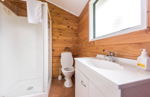 Murchison Cabin | Off The Beaten Trail Accommodation & Bike Tours