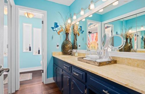 City-by-the Sea House | Off the Charts