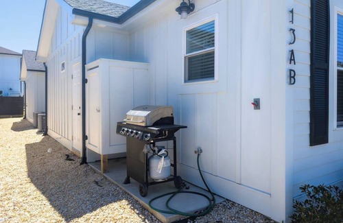 Corolla Light Condo | Off The Hook-Luxury Cottage - Heart of Corolla!
