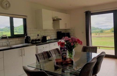 Kington House | Offa's Dyke Lodge - Uk10835