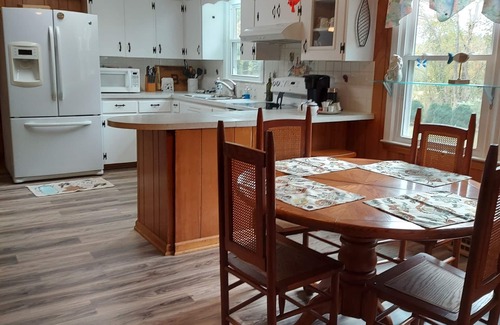 Lowgap House | Offer discounts! Country home sitting between 2 mountains