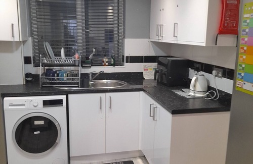 Chatham House | Offering garden views, Bridgewoods is an accommodation situated in Chatham,