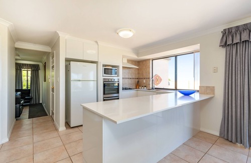 Ocean Reef House | Offers oceanfront luxury longer-term accommodation. Ideal for migrating families