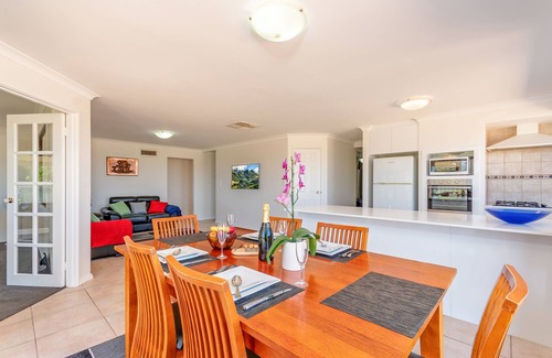 Ocean Reef House | Offers oceanfront luxury longer-term accommodation. Ideal for migrating families