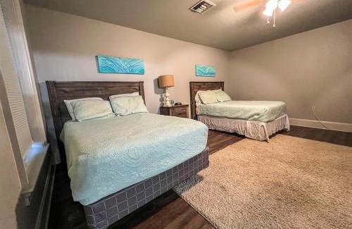 Venice House | Offshore Paradise Steps from the Gulf