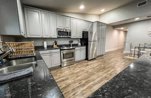 Venice Condo | Offshore Paradise: Steps from the Gulf