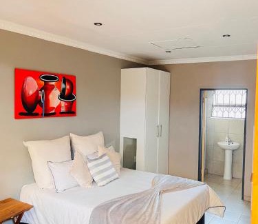 Vanderbijlpark House | OGL Guesthouse