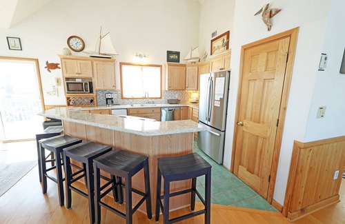 Ocean Hill House | OH1200- 5 BRs with 2 Masters, Private Pool, Hot Tub, Foosball and Volleyball!